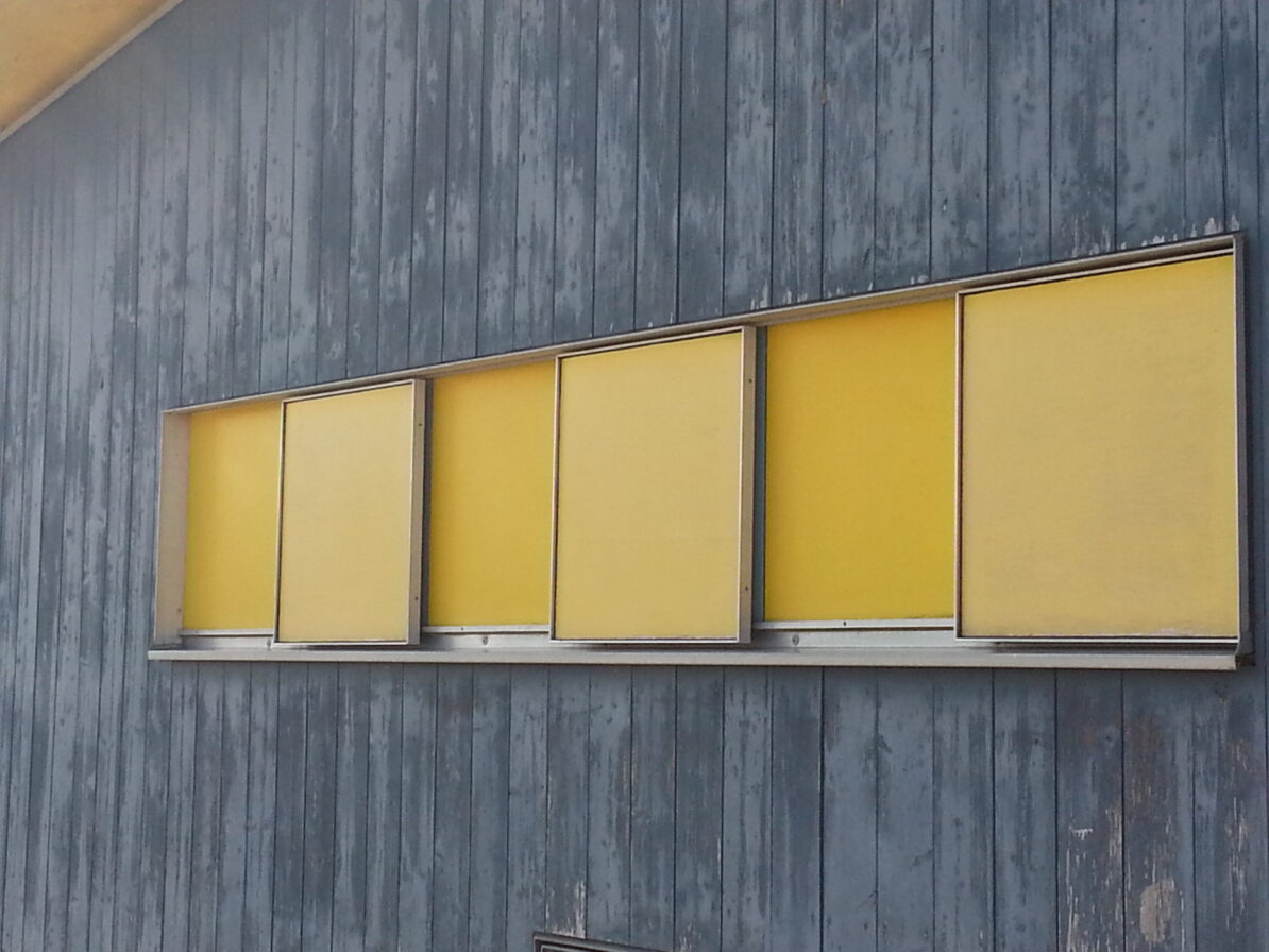 gelbe Fensterleiste: Fenster mit Wiederholung